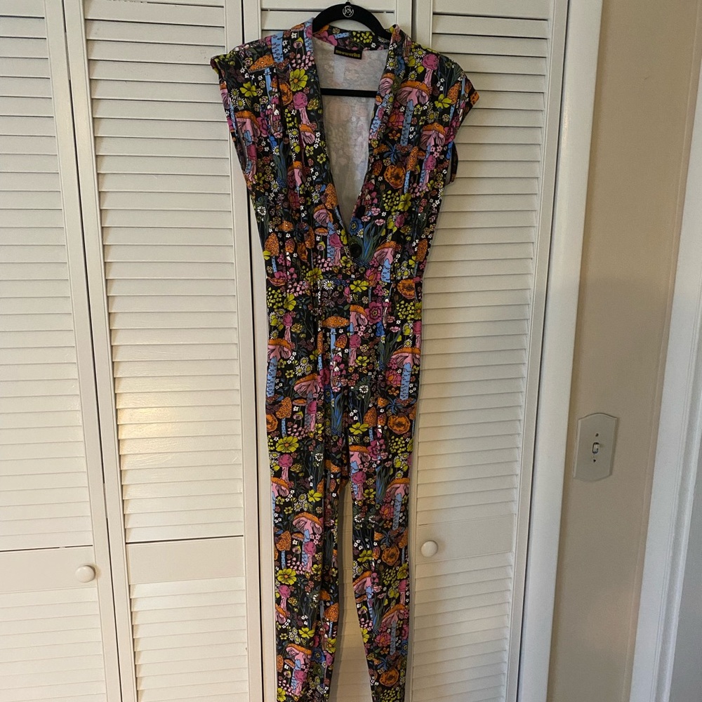 Nooworks Colorful Graphic Jumpsuit - Picture 6 of 9